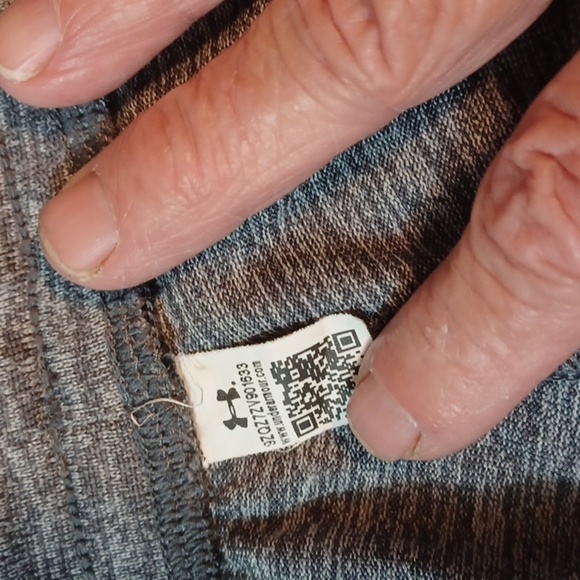 Under Armour Gray Light Athletic Pants S  28 Waist - Picture 4 of 7